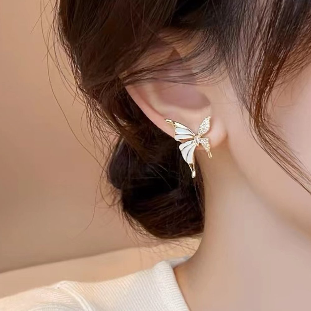 Minority zircon liquid butterfly earrings